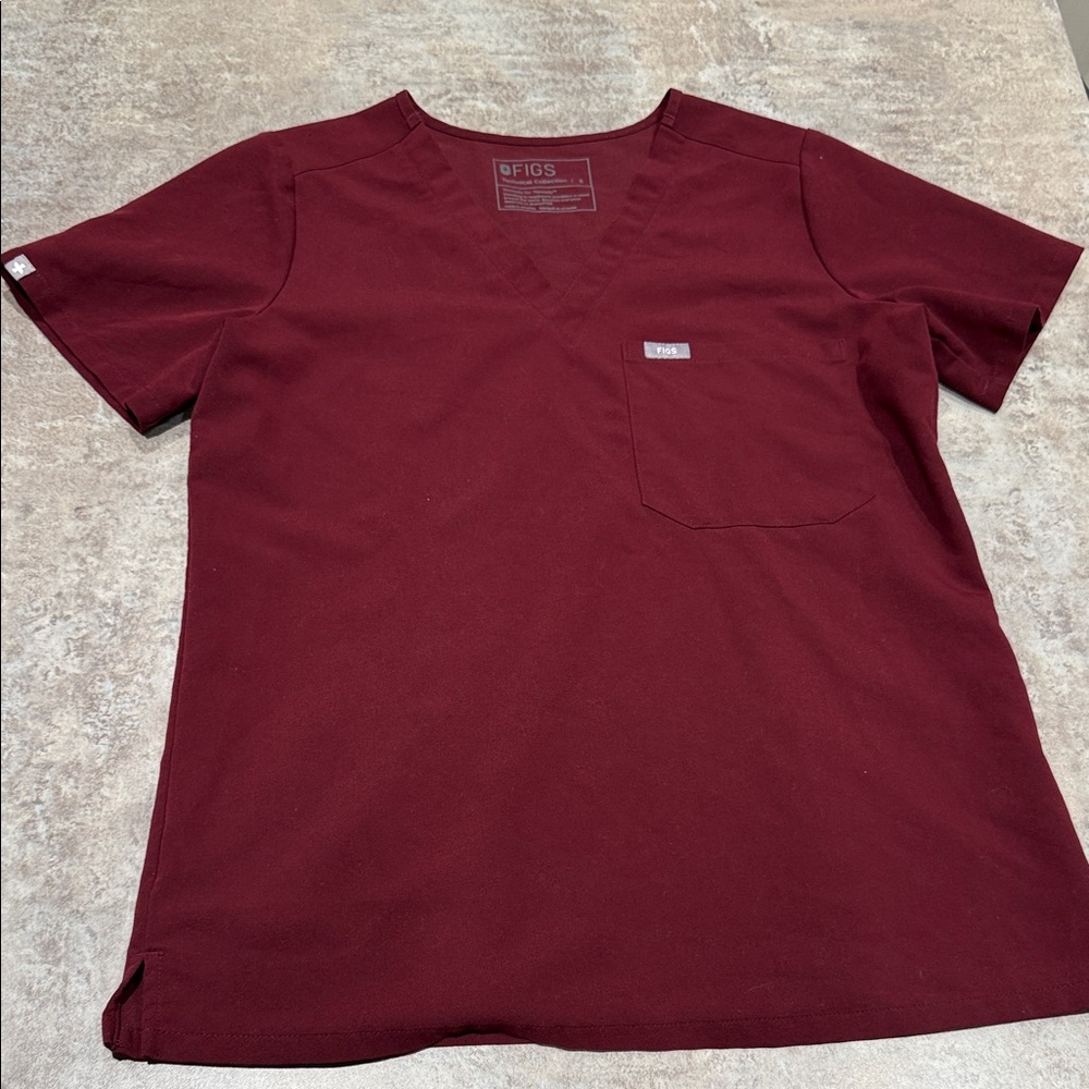FIGS Women Catarina™ - One-Pocket Scrub Top + Joggers